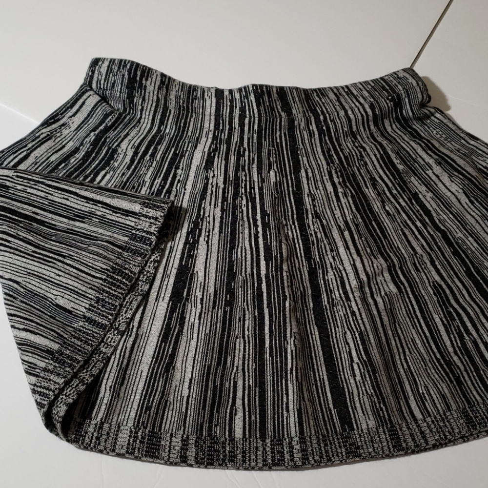 New CANDIE'S  MINI SKIRT. Size M
